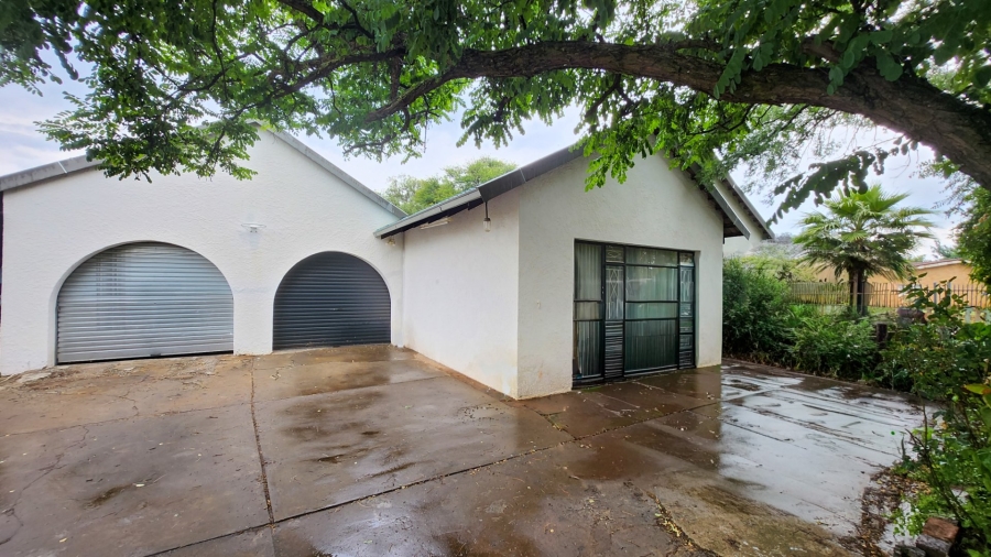 4 Bedroom Property for Sale in Stilfontein Ext 4 North West